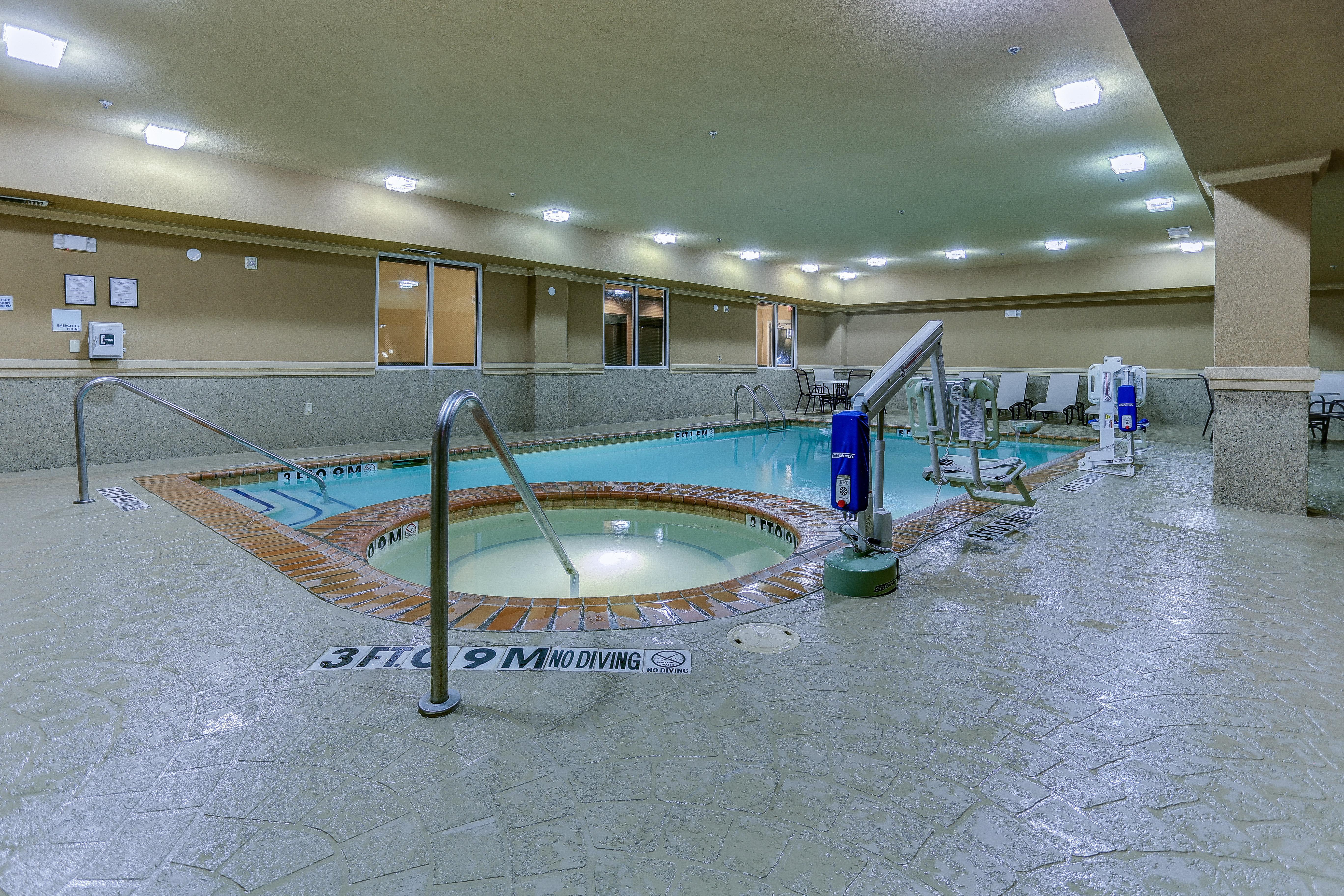 Holiday Inn Express Hotel & Suites Huntsville By Ihg Eksteriør bilde