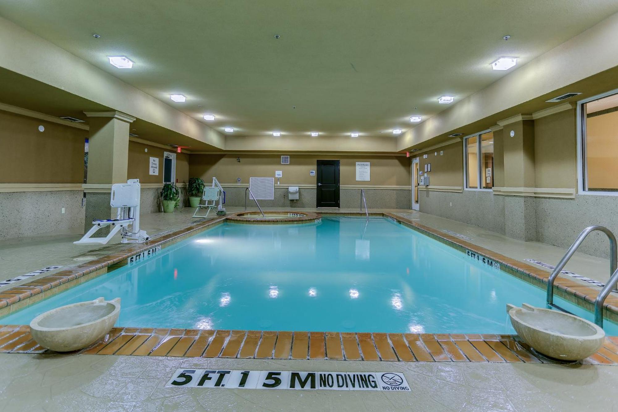 Holiday Inn Express Hotel & Suites Huntsville By Ihg Eksteriør bilde