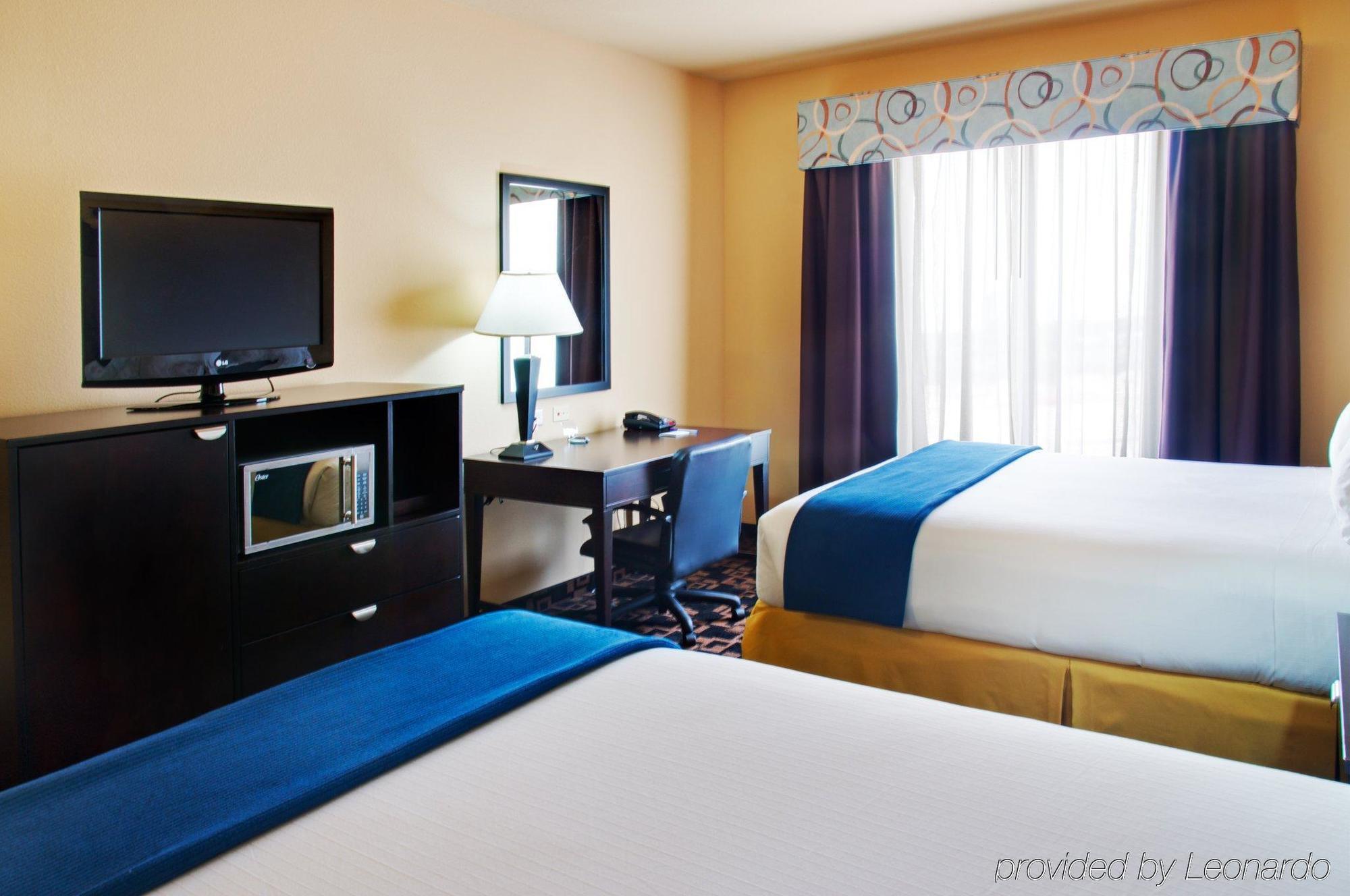 Holiday Inn Express Hotel & Suites Huntsville By Ihg Rom bilde